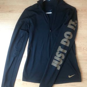 *Price Firm** Nike Drifit pullover.